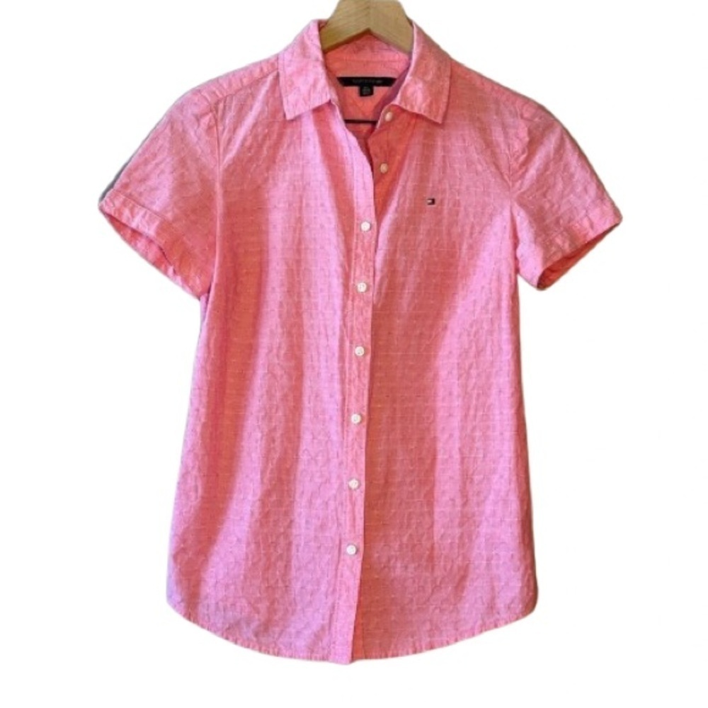 Women's XS Tommy Hilfiger Short Sleeve Button Up Pink Dots Curved Hem